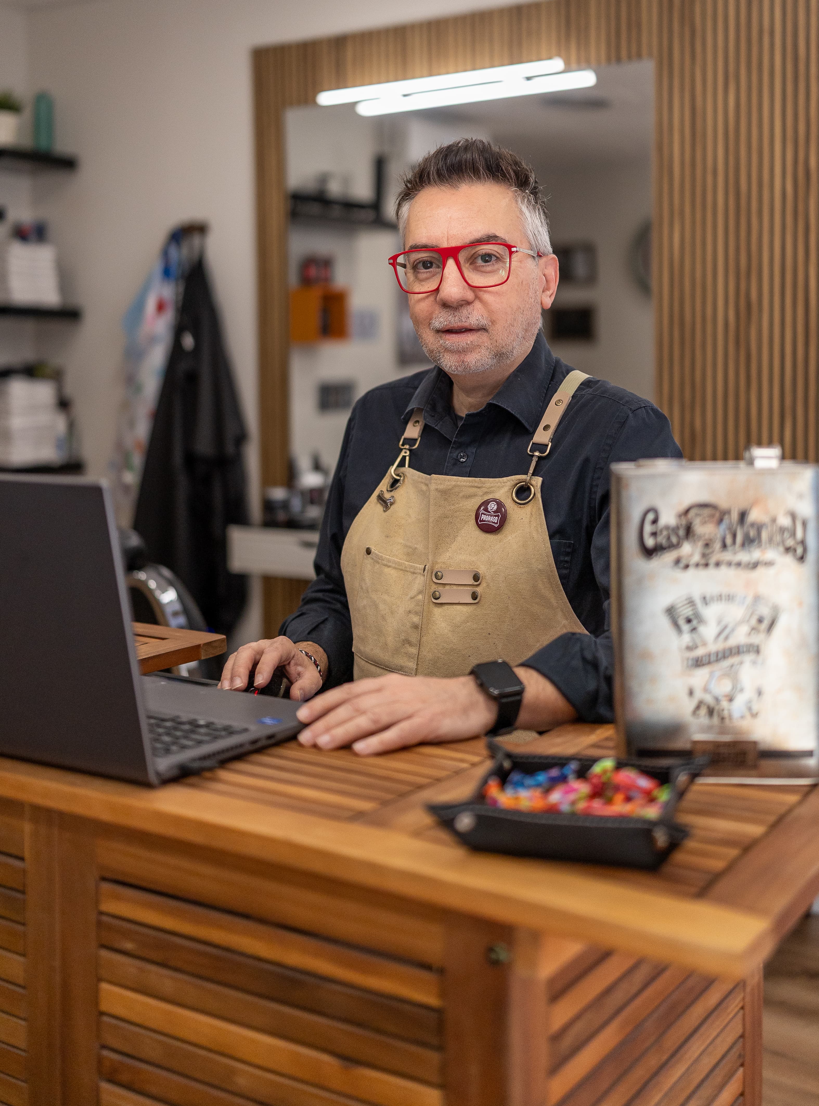 Alber Bosch xhomebarberia